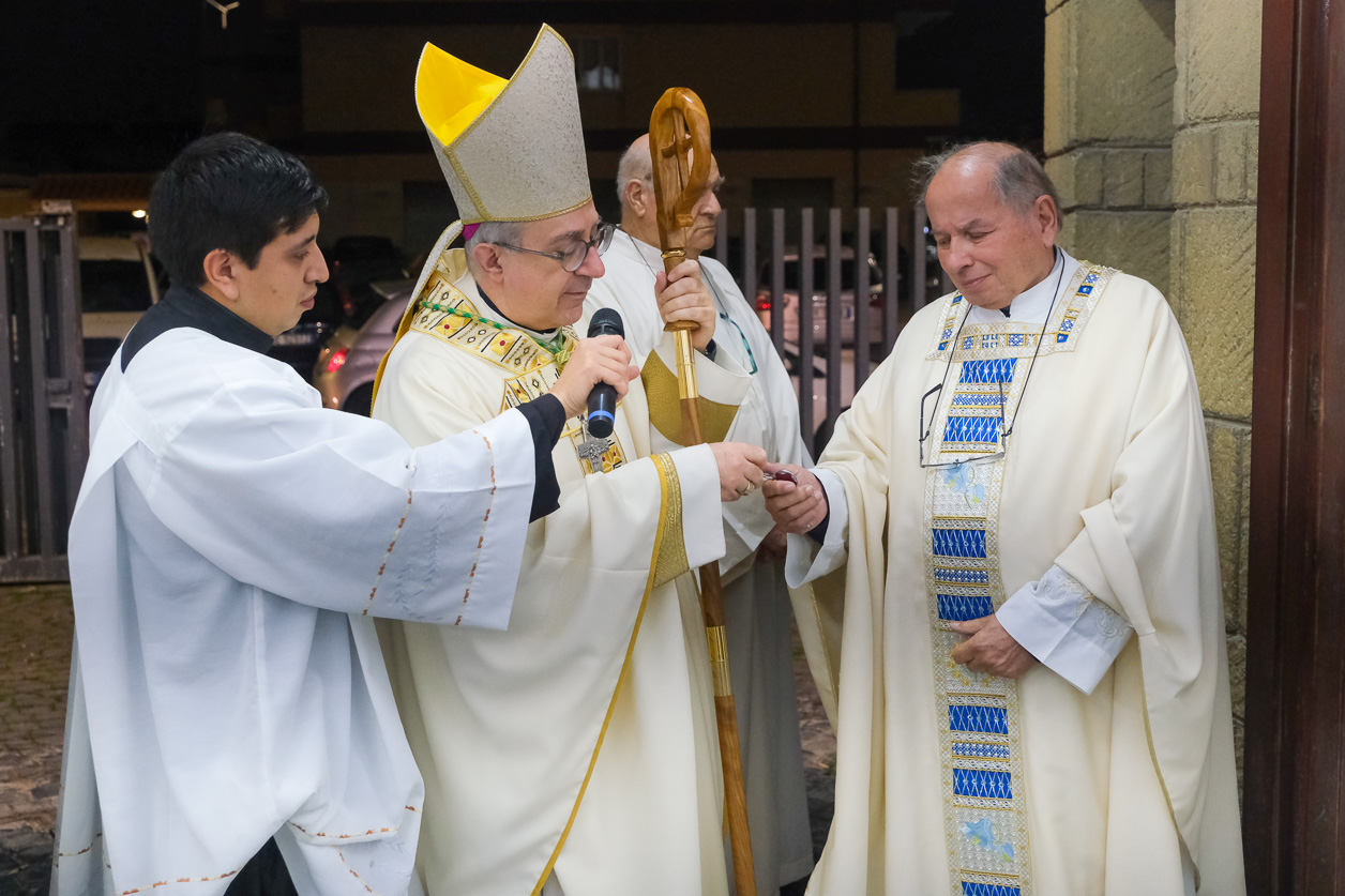 Parrocchia Stella Maris, l'insediamento di padre Sergio De Angelis -  